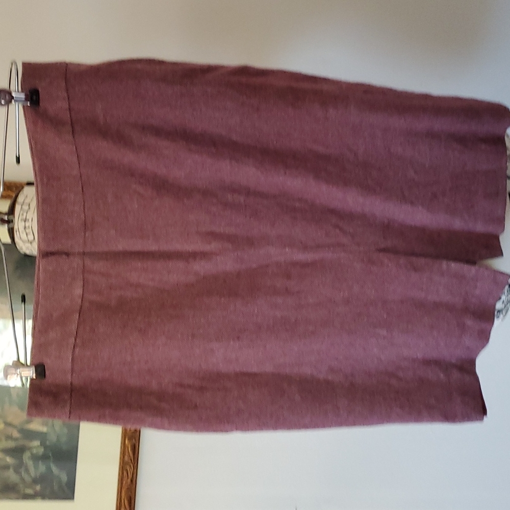 Brooks Brothers, wine colored pencil skirt - Picture 4 of 8